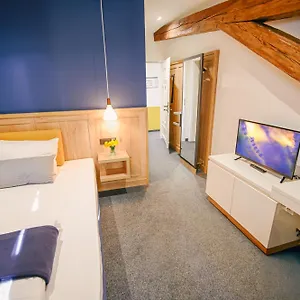 Gelber Loewe Grosshabersdorf