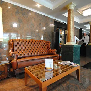 The Aga's 3*, Berlin Deutschland